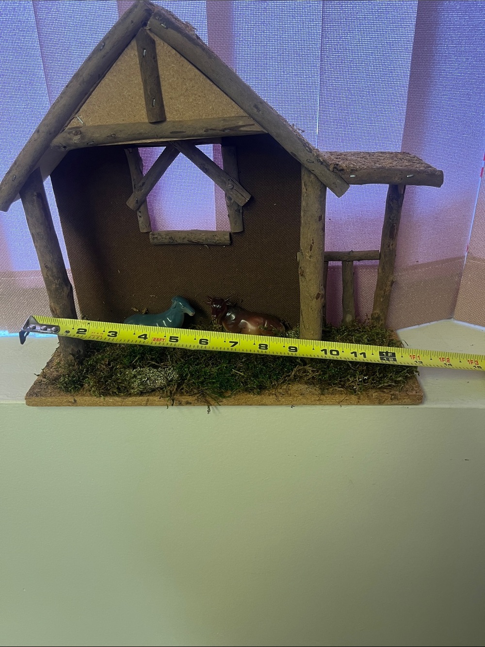 Handmade Rustic Nativity Stable - Picture 2 of 5